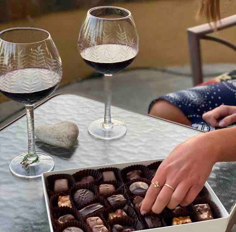 🍷 + 🍫 = The perfect Girls Night In  