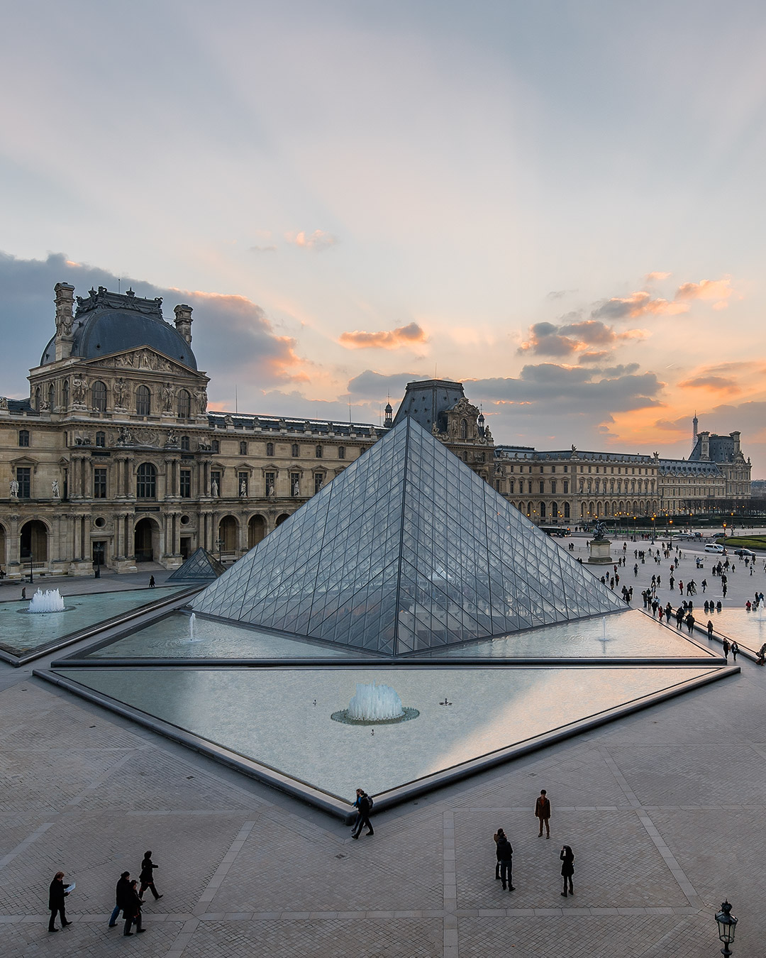 【#2月5日發售: Louvre Museum UT系列】