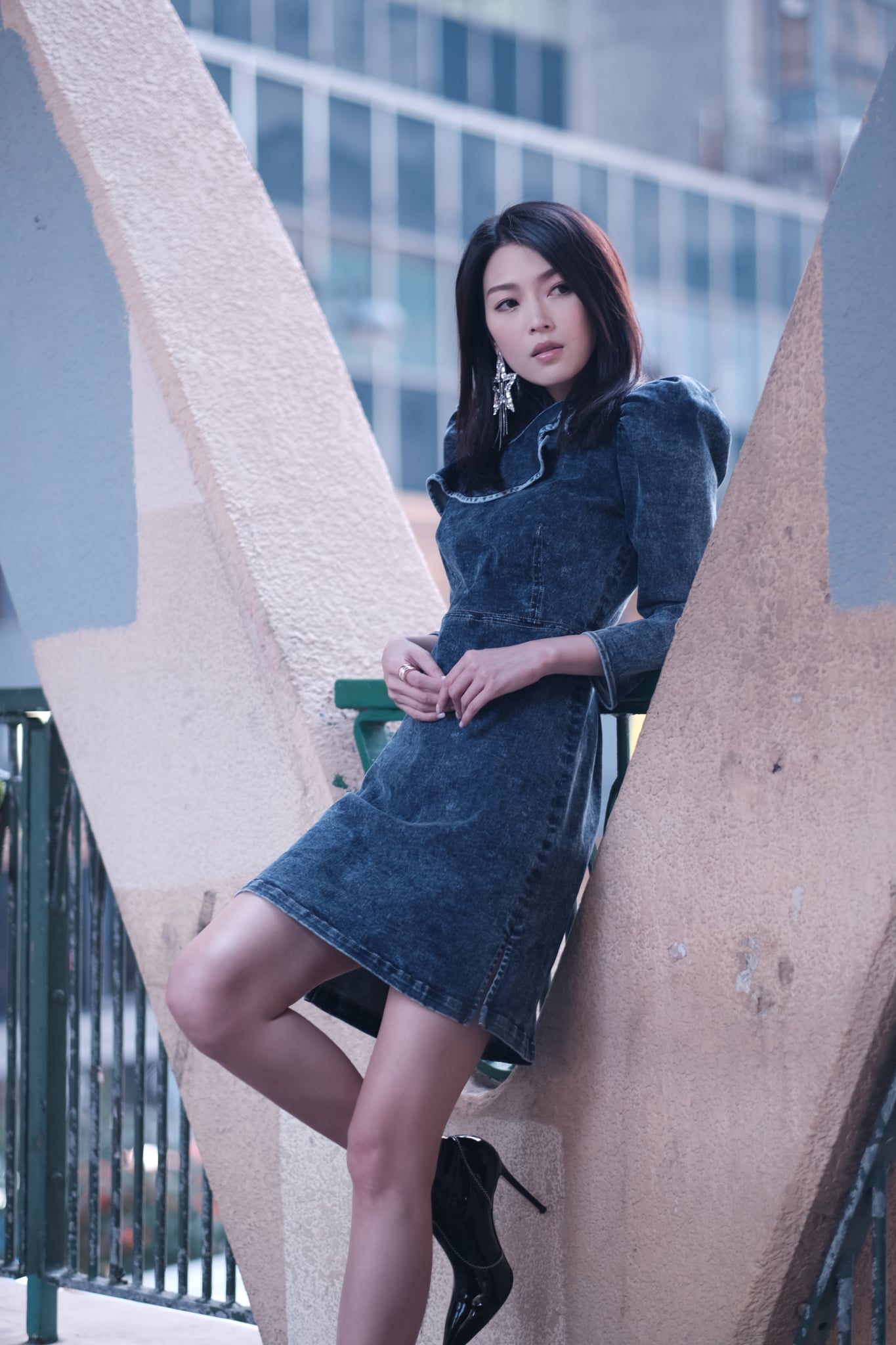#VTCelebs | @Shiga Lin 連詩雅 immersed in the musical mood of reminiscence in #VivienneTam #Ruyi Denim Grey Cotton Dress, with ruffle feature that combines softness with strength, inspired by the new romantics of the 1970s.  #VTFW20 #Shiga