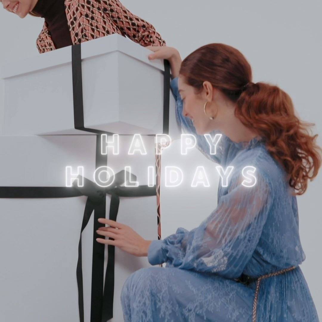 HAPPY HOLIDAYS 🎁  This year, more than ever, a holly jolly holiday! with love,...