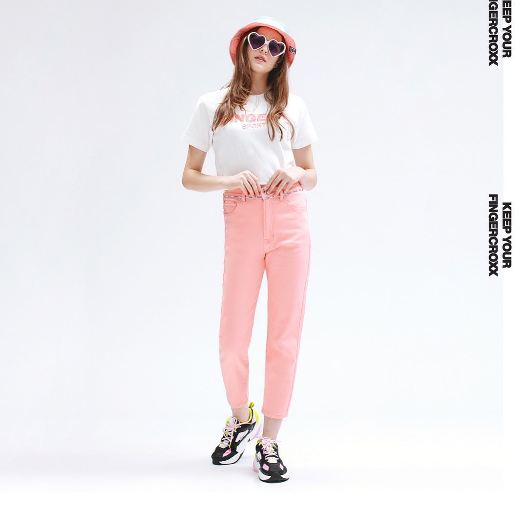Look closer, the coral pink combination is the best choice for summer. 
