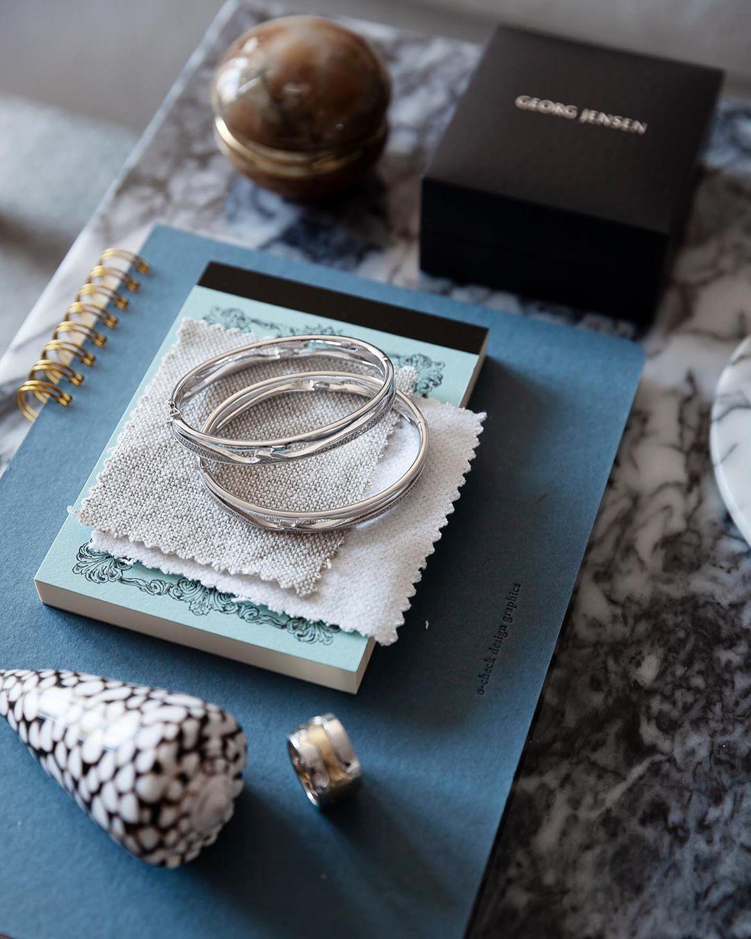 As individual as your experiences, as beautiful as your memories – the Fusion collection lets you create unique jewellery that celebrates loving bonds of togetherness. Explore the Fusion collection: festivalwalk  Photo by Coco Lapine Design ...