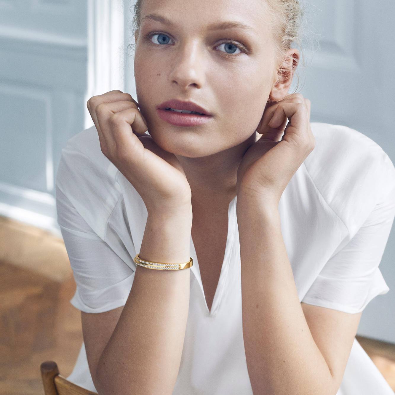 The Halo collection, designed by @SophieBilleBraheltd, has a feeling of natural, uncomplicated luxury. Circular shapes of gold dressed with diamonds are overlapped and juxtaposed to form pieces that are both modern and effortless in their beauty.  Learn more about the collection: