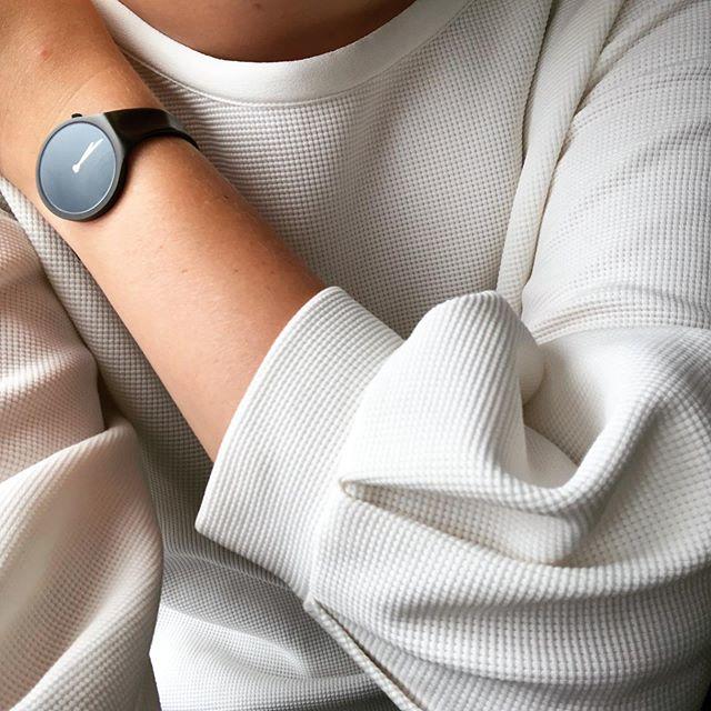 The Vivianna Bangle is an icon, seamlessly blurring the line between horology and jewellery. Designed by Vivianna Torun Bülow-Hübe. Picture by Bettina Lynghede. All Vivianna watches available: