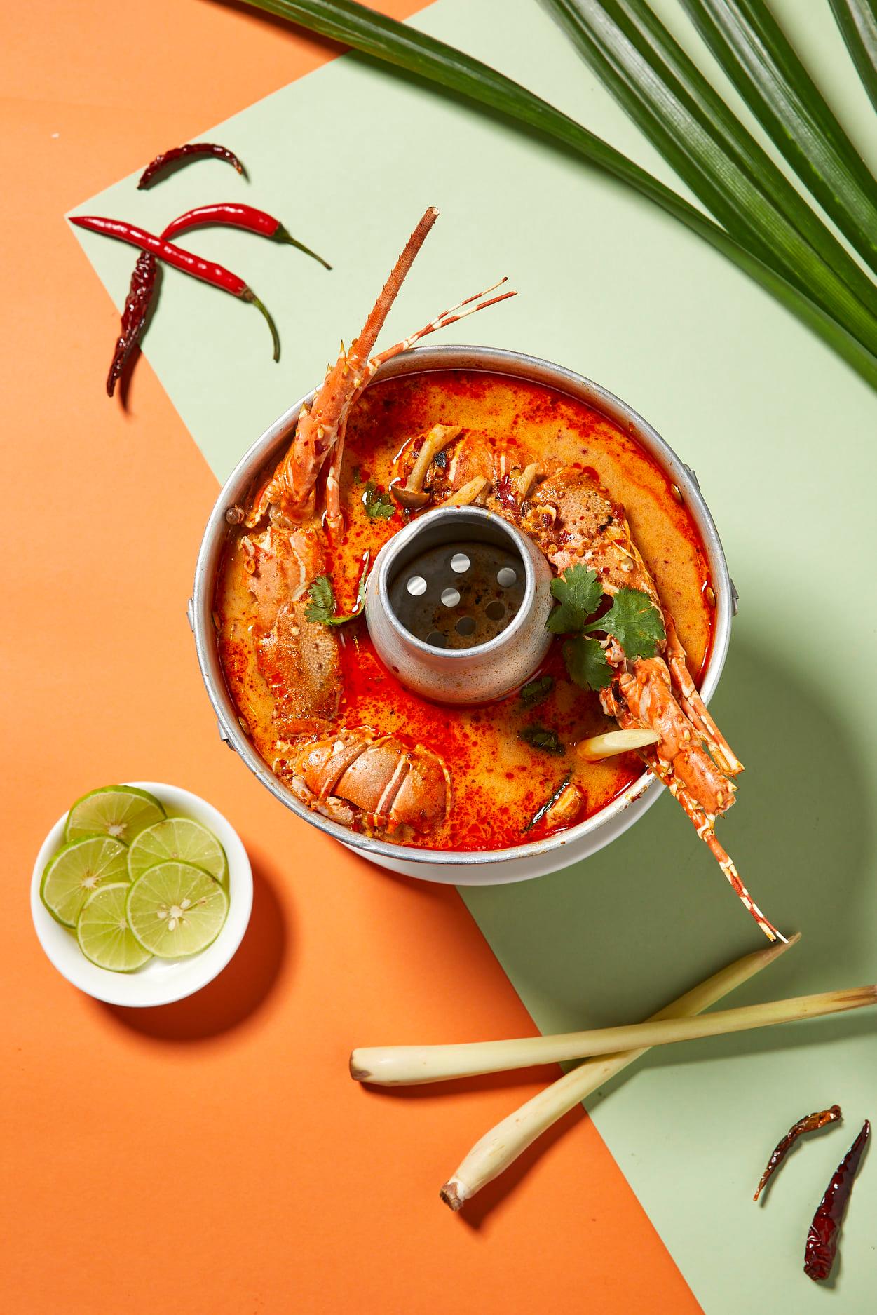 The Whole Lobster Tom Yum Hot Pot🌶 ~~ Start off your week right with a hint of refreshingly spiciness! 