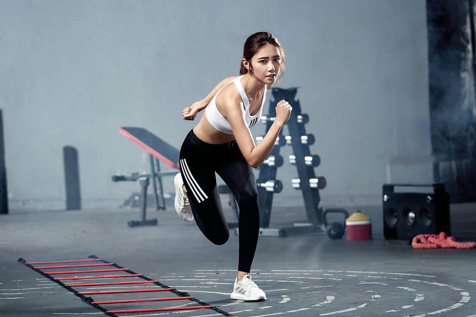 更強的訓練，更堅韌的自信。Elva Ni倪晨曦 全新秒冬女裝運動服飾即日起於adidas香港官方網上商店 ( festivalwalk ) 及指定店舖有售。
