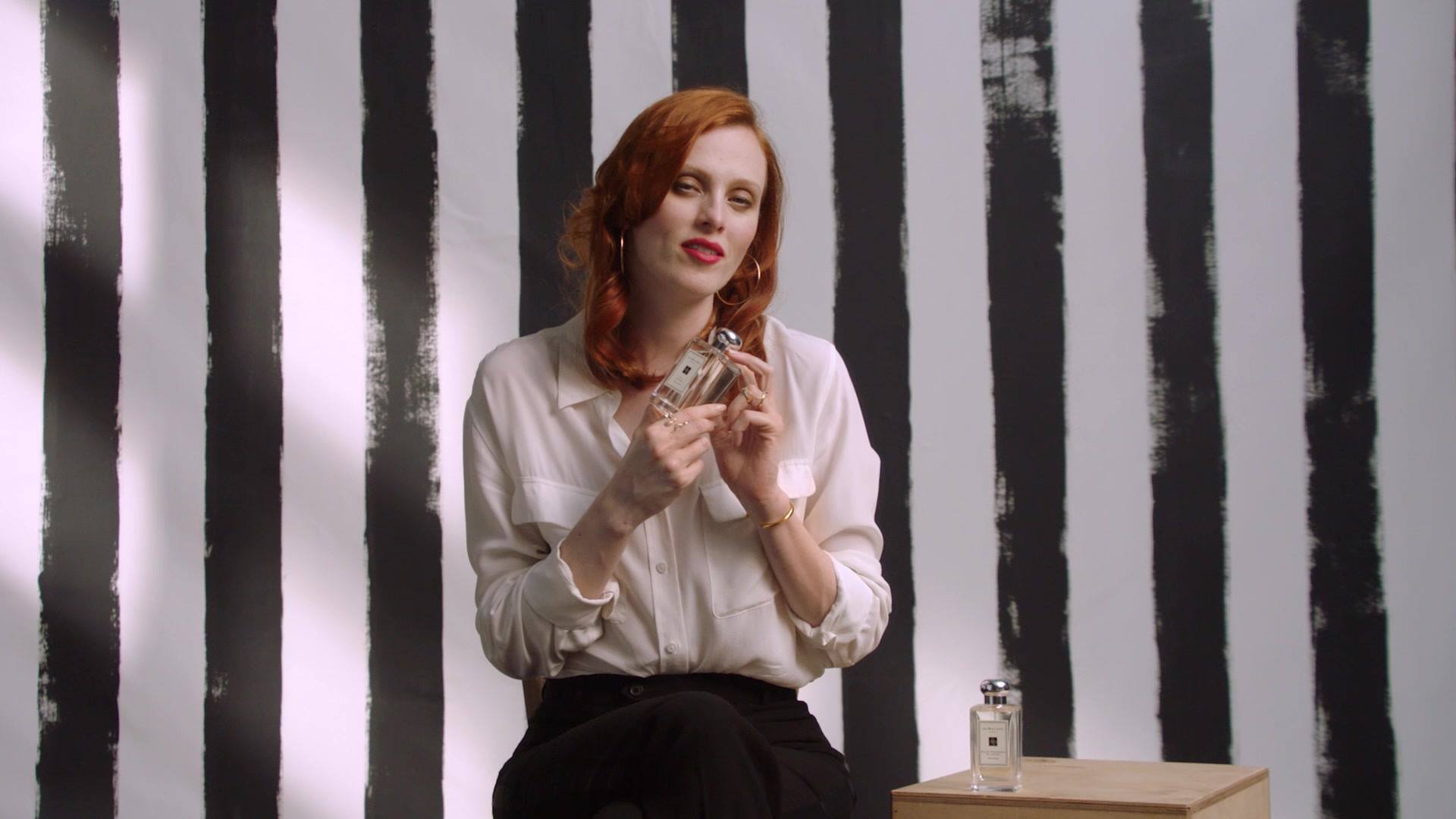 How to take your scent from innocent… to not-so-innocent? Jo Malone London Girl Karen Elson has a few fragrant ideas. #FragranceCombining #JoMaloneLondonGirl #JOMALONELONDON