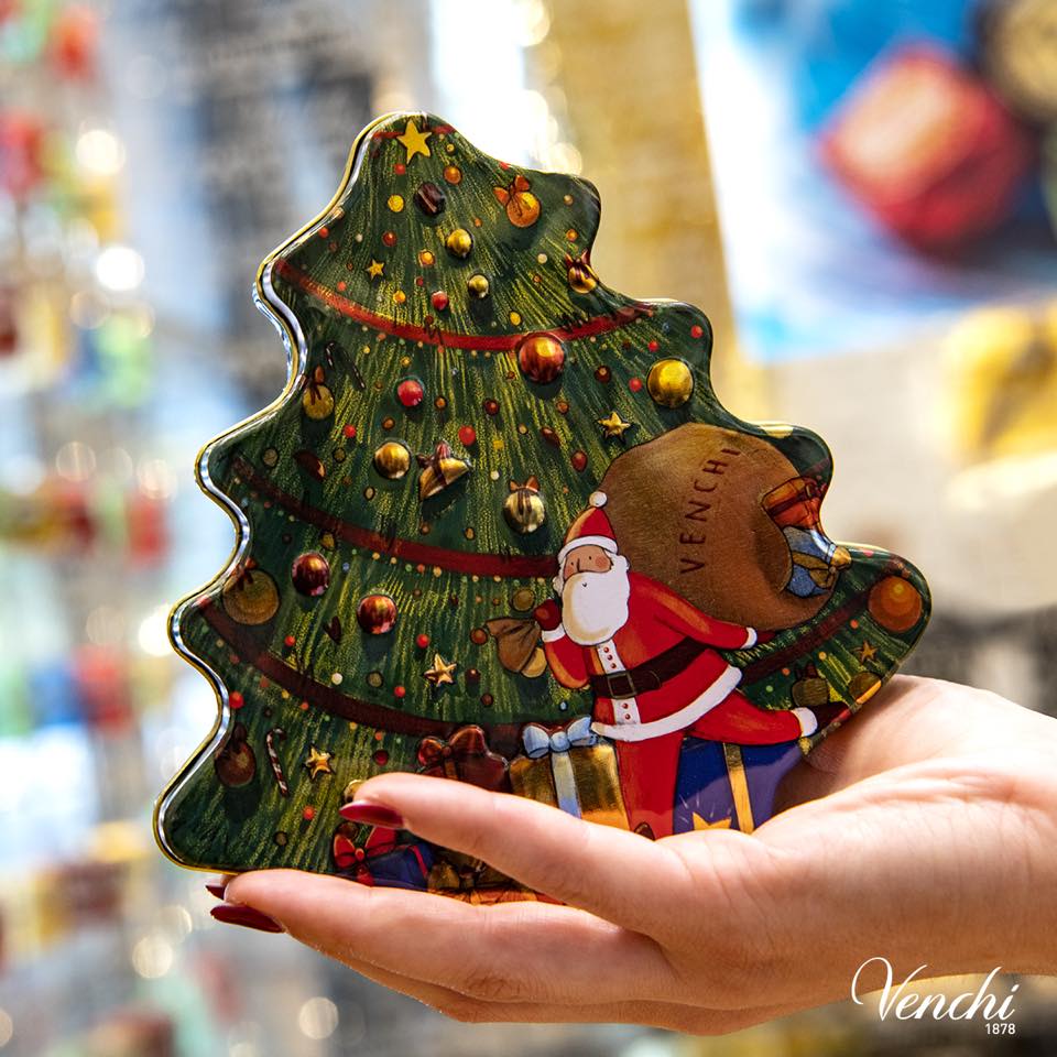 家中沒有位置放聖誕樹🎄？Venchi 這一顆小巧精緻的聖誕樹亦能讓你甜入心❤️!