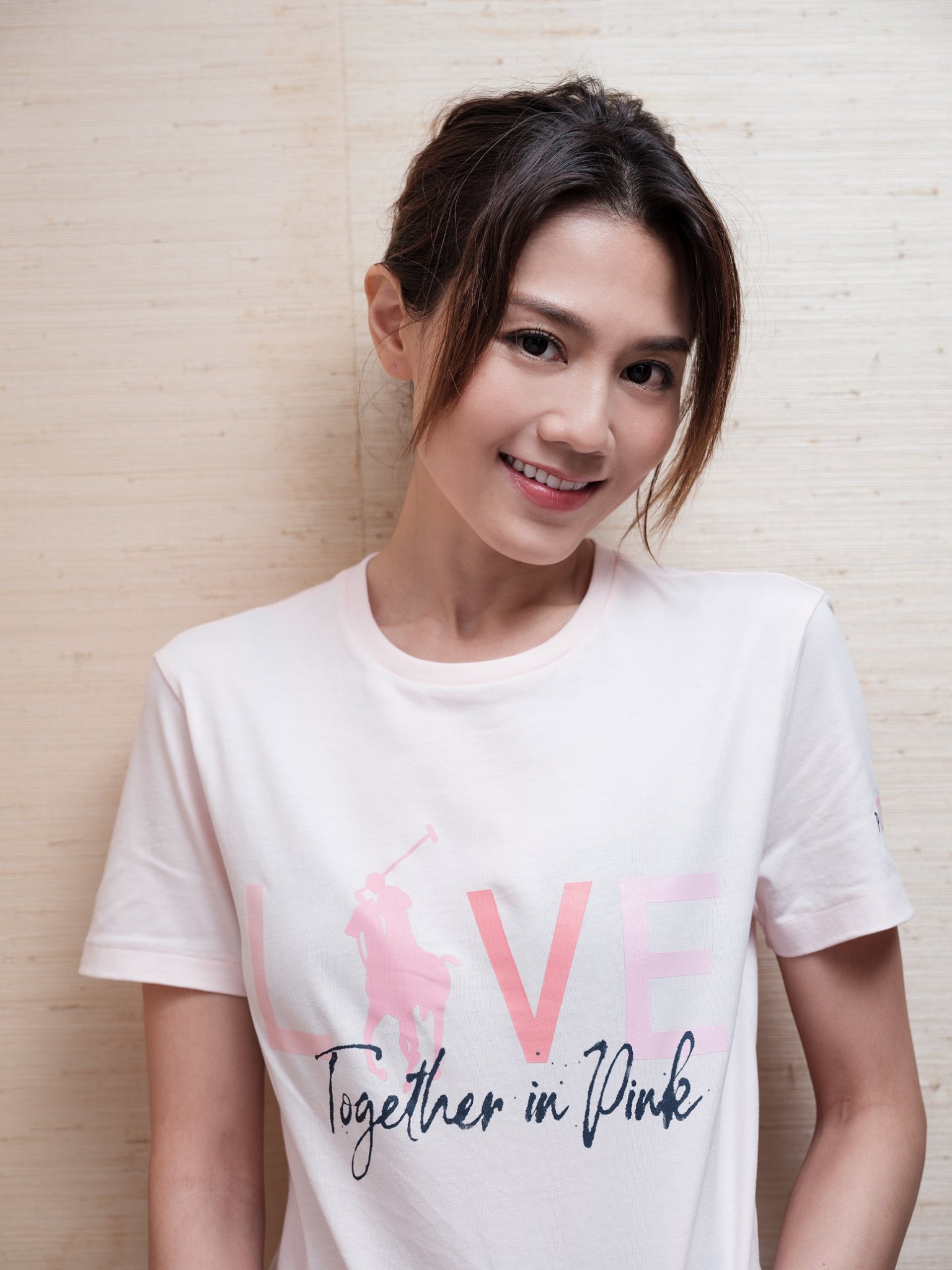 Chrissie Chau 周秀娜 joins us in celebrating the 20th anniversary of #PinkPony wearing this year's Pink Pony Jersey Graphic T-Shirt. Discover the full Pink Pony collection and how you can support:
