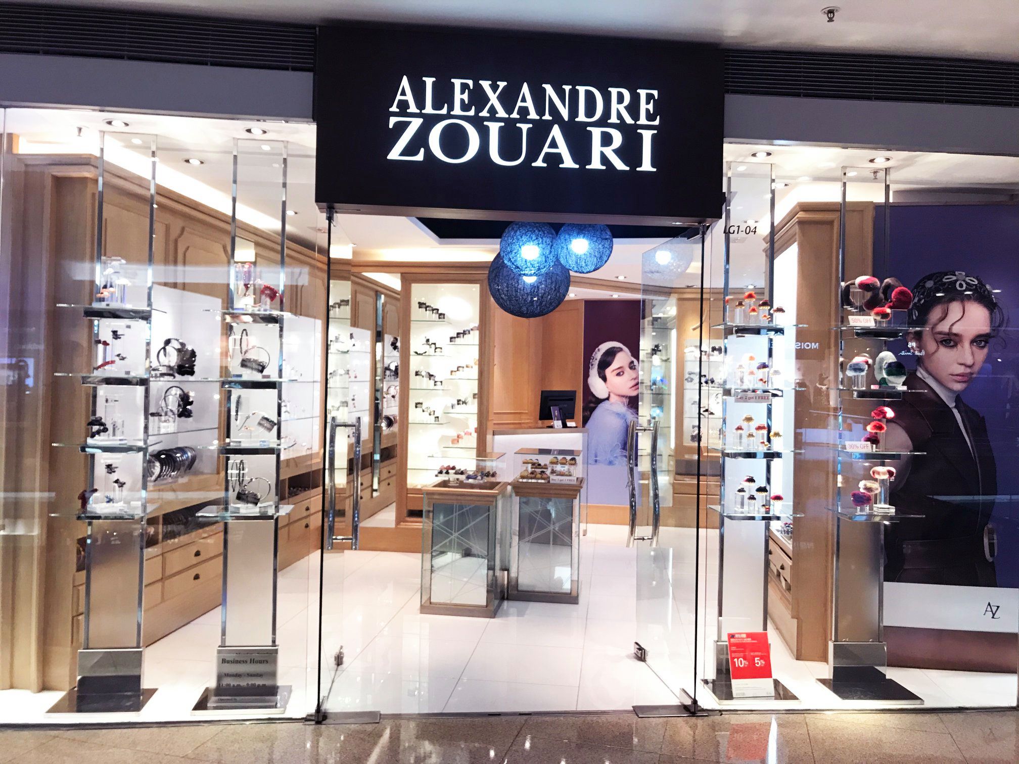 Alexandre Zouari Festival Walk boutique re-open today! To express our heartfelt appreciation to your support, an EXCLUSIVE gift will be rewarded upon spending at HK$1,800*. Please be invited to enjoy the privilege. *Excluding discount items. 又一城Alexandre Zouari專門店於今天重新開幕，為感謝大家支持，現推出獨家優惠。凡購買正價貨品滿港幣$1,800，即可獲贈精美髮飾一件，送完即止。歡迎大家到店選購！ Address: Shop LG1-04, Festival Walk, Kowloon Tong, Hong Kong...