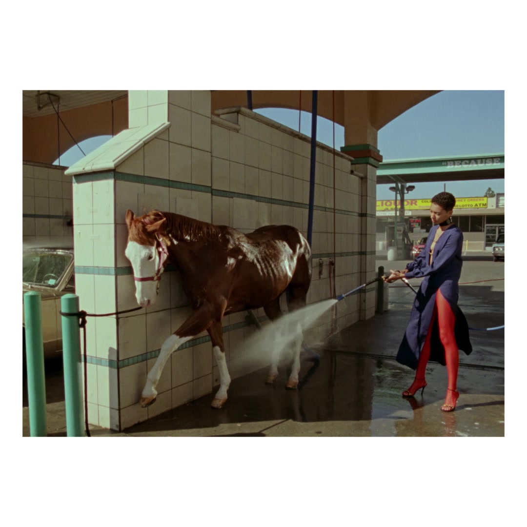 Set in Los Angeles, the Gucci Spring Summer 2020 campaign stars horses and their human friends in paradoxical scenarios. Of Course A Horse is conceived by Alessandro Michele, art directed by Christopher Simmonds and directed by Yorgos Lanthimos. Watch the full video on.gucci.com/GucciOfCourseAHorse_. Music: “Everybody’s Talkin’” Harry Nilsson (F. Neil) (P) Originally Released 1968. All rights reserved by RCA Records, a division of Sony Music
