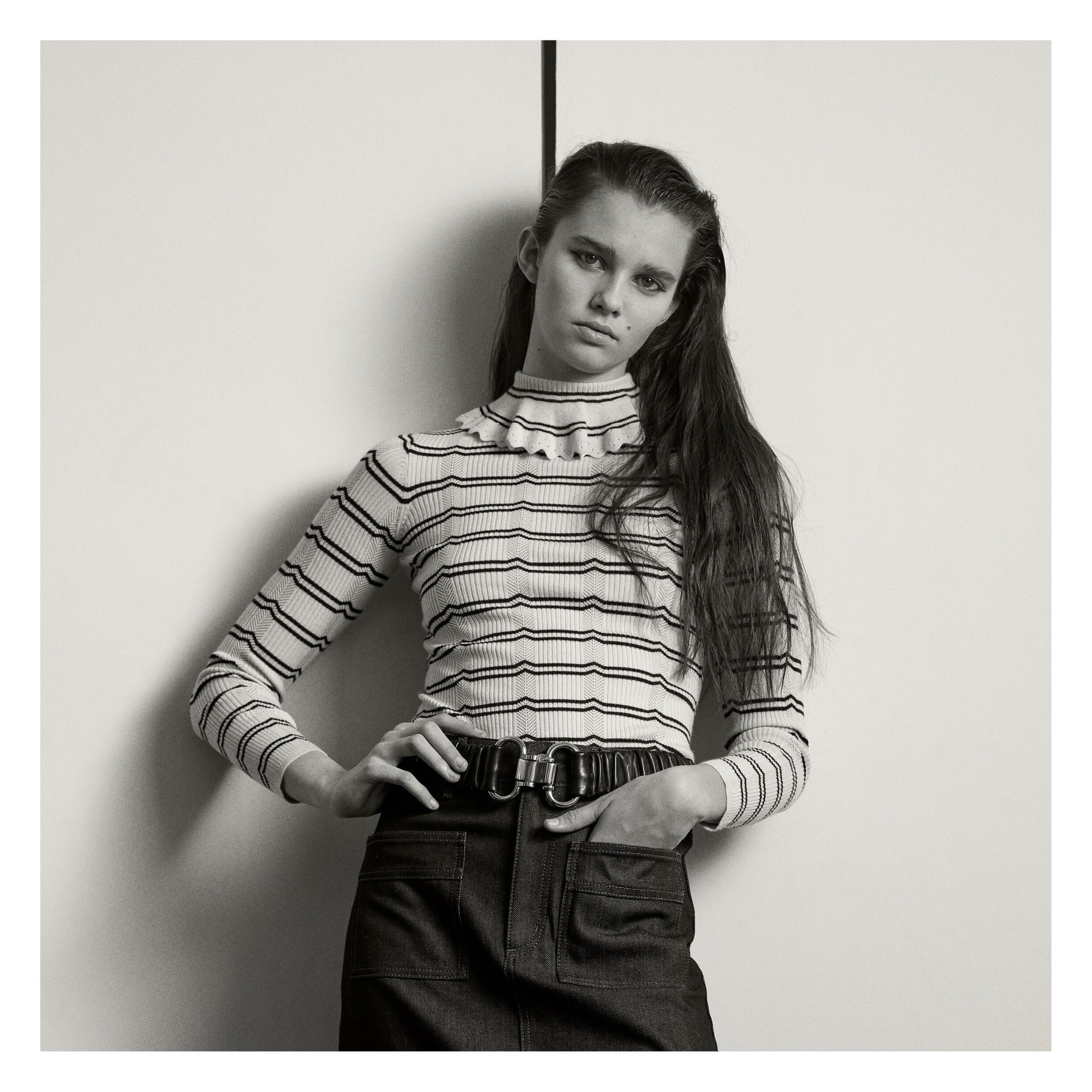 The stripes and lines of the new season. ​⁣
