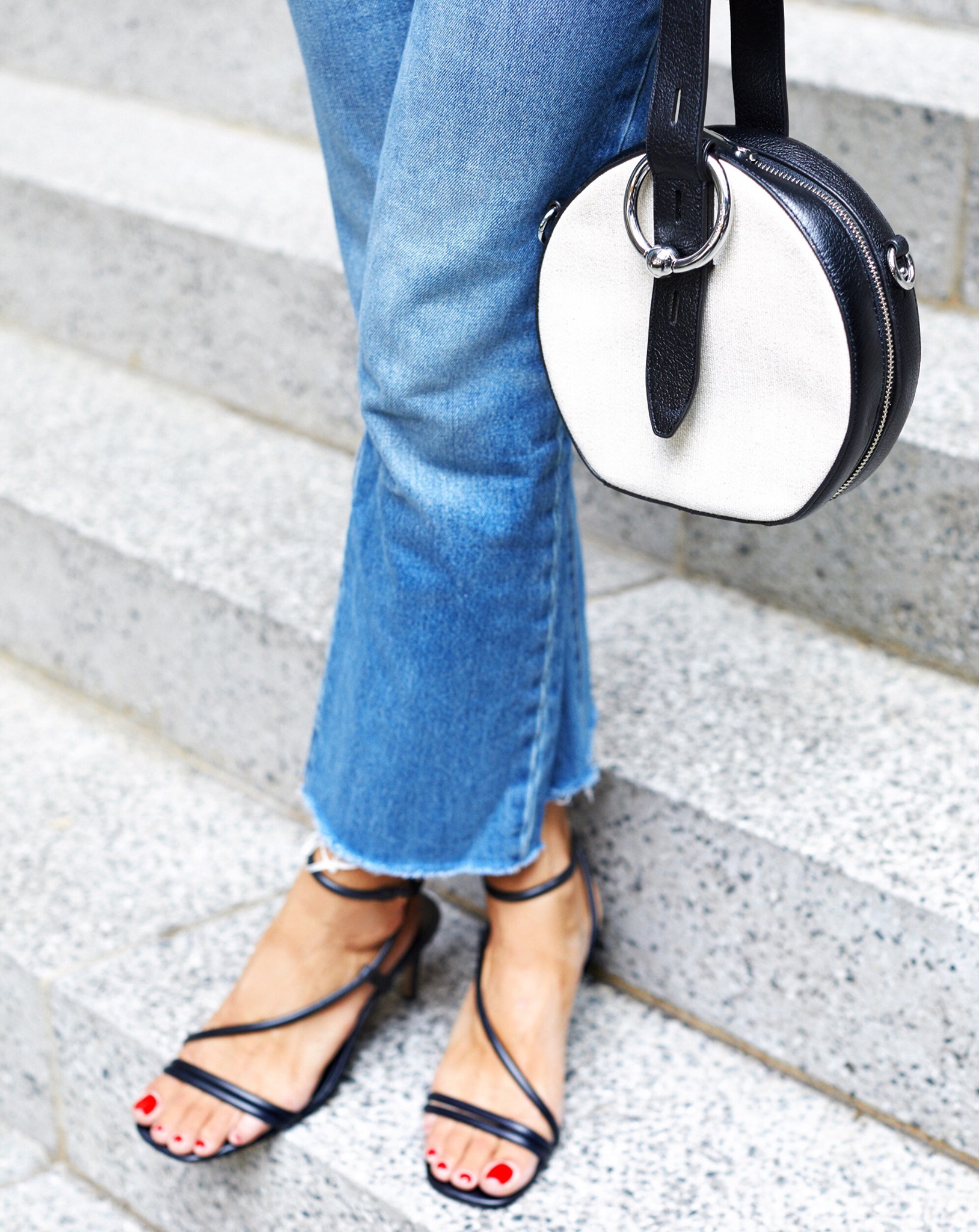 I know you are probably sick of me saying how comfortable my shoes are...but how great are these? And this Kate Circle in linen is a perfect summer bag! XxRM