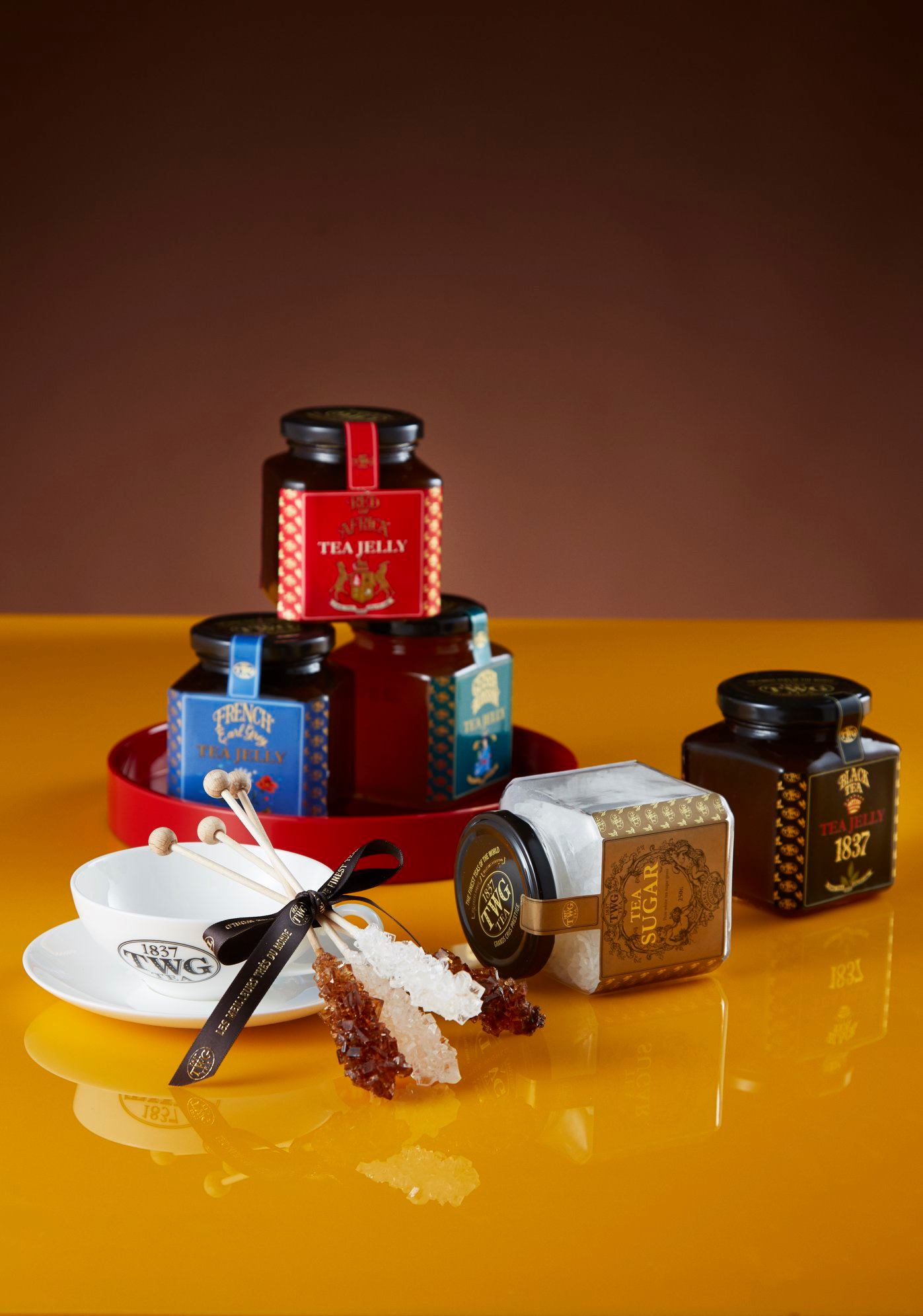 Get the best of every flavour and customize your Mini Tea Jelly Gift Sets in boxes of 2 or 4 on TWGTea.com. Now available in 80ml.