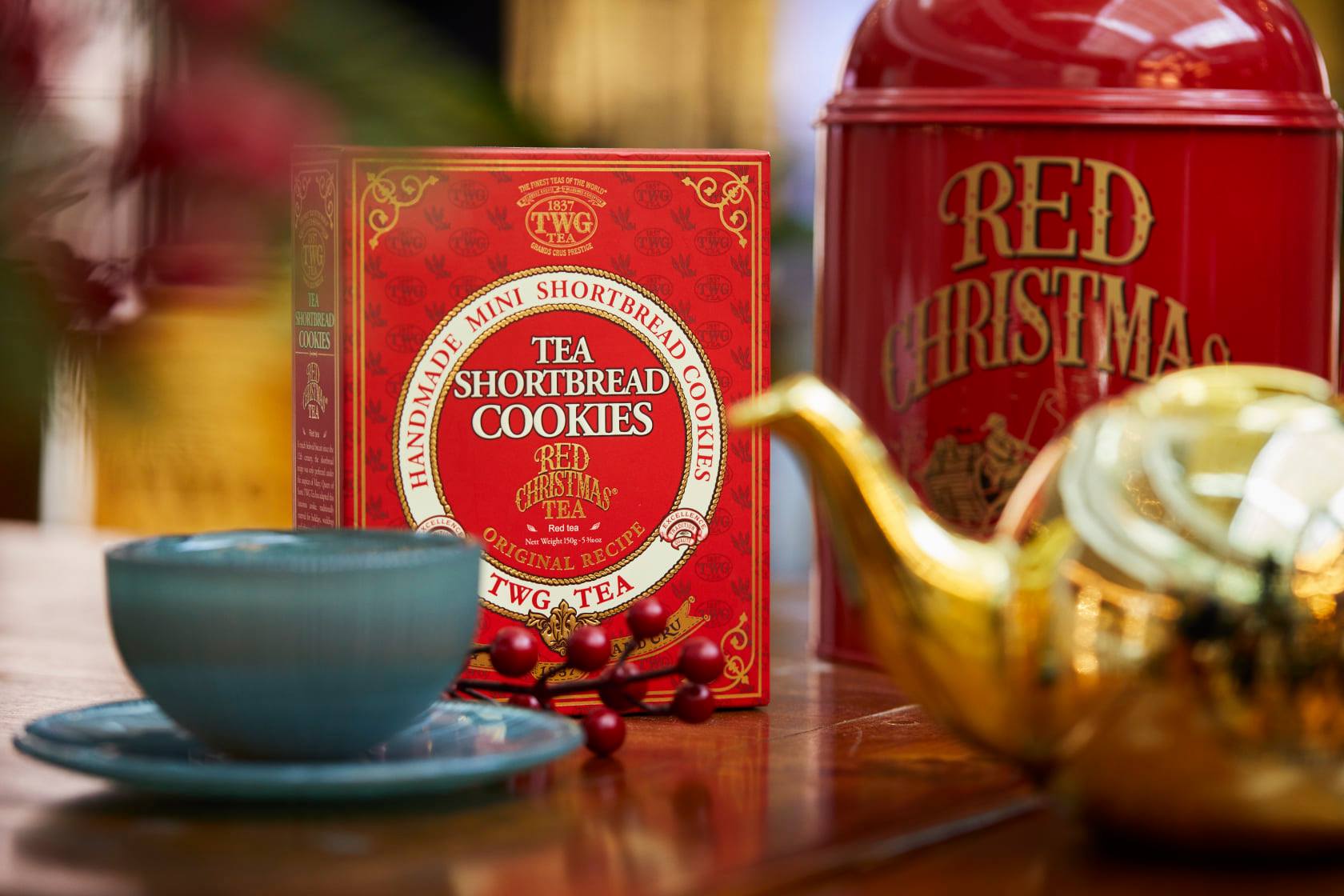 A much beloved biscuit since the 12th century, the shortbread recipe was only perfected under the auspices of Mary, Queen of Scots. TWG Tea has adapted this luxurious cookie, traditionally reserved for holidays, weddings and other special occasions, into a marvellous biscuit infused with the spiced orange flavours that illuminate our signature Red Christmas Tea – the ideal complement to any afternoon tea party. #TWGTeaOfficial