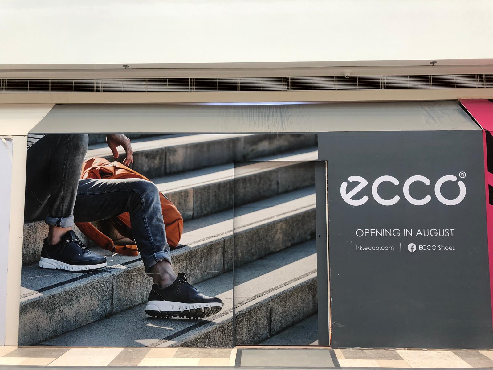 【競猜ECCO 全新專門店，贏取ECCO旅行頸枕!!】 ECCO 全新專門店將於2019年8月10日開幕啦，大家知唔知會進駐邊個商場呢? 只要係留言欄競猜商場名稱，答案正確且最快回覆既100位Fans 可獲贈ECCO 旅行頸枕乙個(價值:$149)! 題目：ECCO 將於2019年8月10日起進駐邊個商場設立ECCO 專門店? (提示:商場位於港島區著名旅遊景點，位置可飽覽香港景色) ... ➡️玩法好簡單：