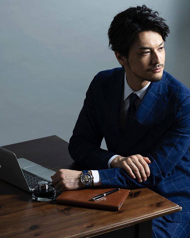 The sino-australian actor Adam Pak 栢天男 is wearing our Hyperdome watch for MilkX HK magazine :