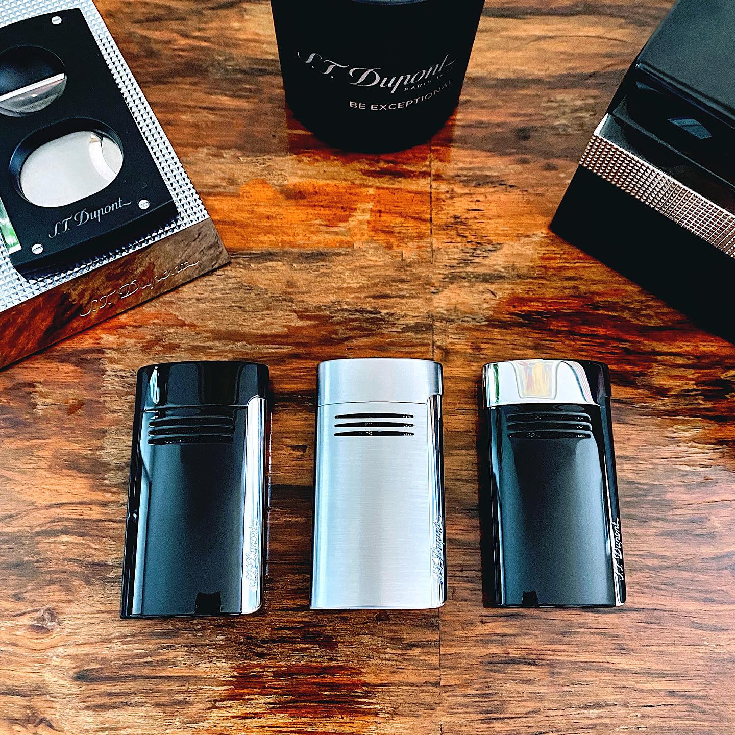 NEW MEGAJET BY S.T. DUPONT New Megajet lighter, extra wide flat flame. Even and perfect lighting, anytime,anywhere. With its pyramidal torch flame and its performance , efficiency and lighting quickness, the new Megajet lighter will satisfy any cigar smokers!...  