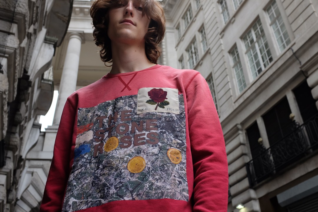 Part of our collaboration with pioneering British band The Stone Roses, this limited edition crimson sweatershirt combines John Squire’s iconic cover artwork for the band's debut album and our exclusive embroidered red 1926 rose patch. 
