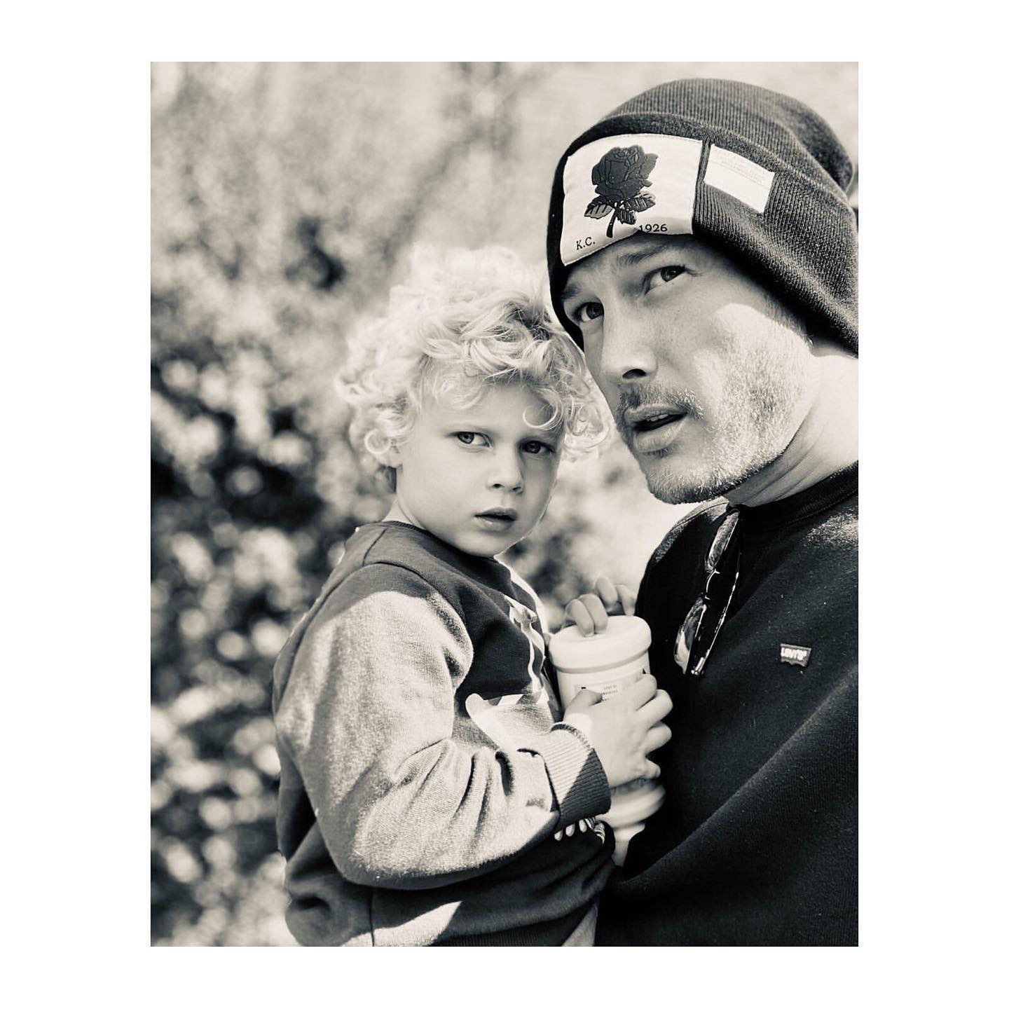 @tom.hopperhops in our rose patch beanie, with his son Freddie.