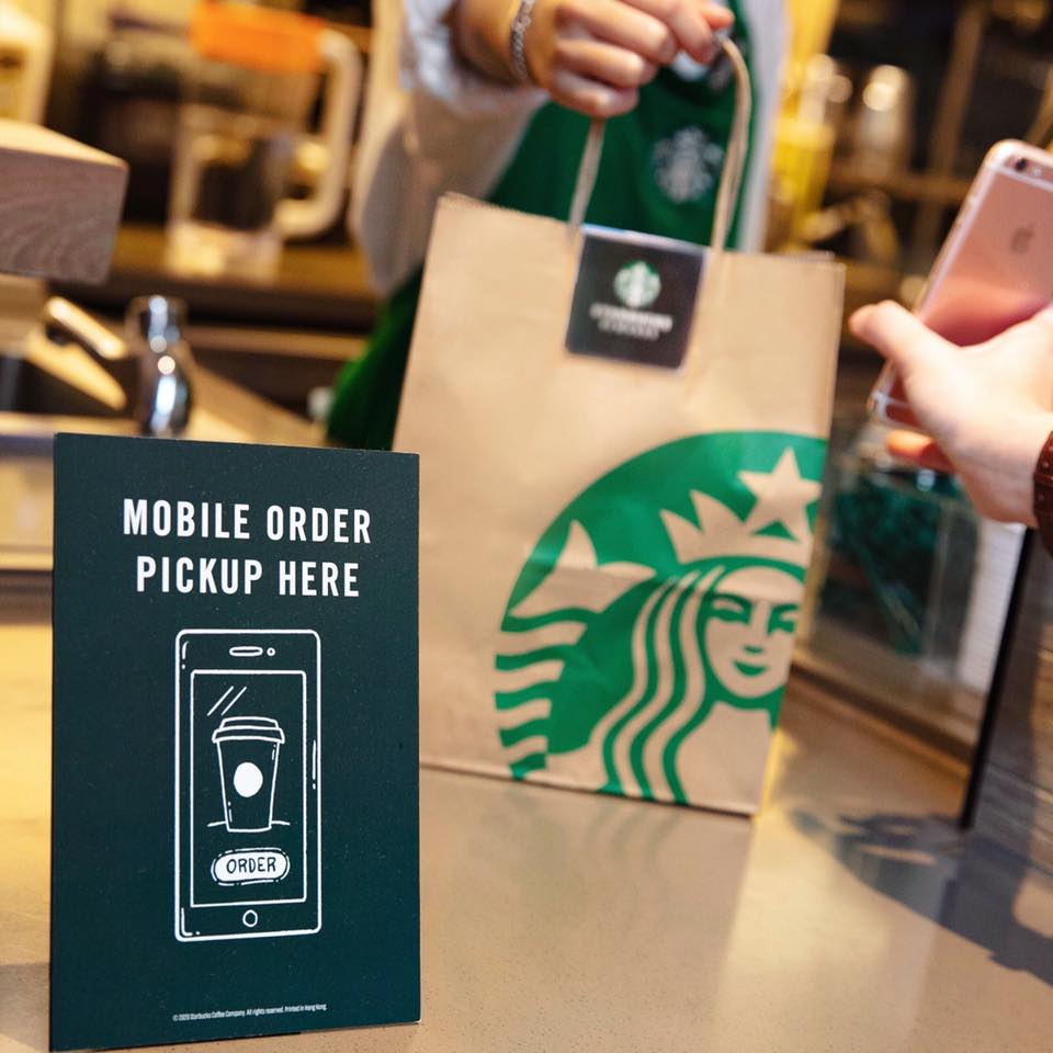 使用Mobile order & Pay訂購喜歡的飲品及食品，我們會為你細心裝好，讓你無需等候，同時放心體驗咖啡旅程的每一刻。📲 Feel reassured and savor your favorites.