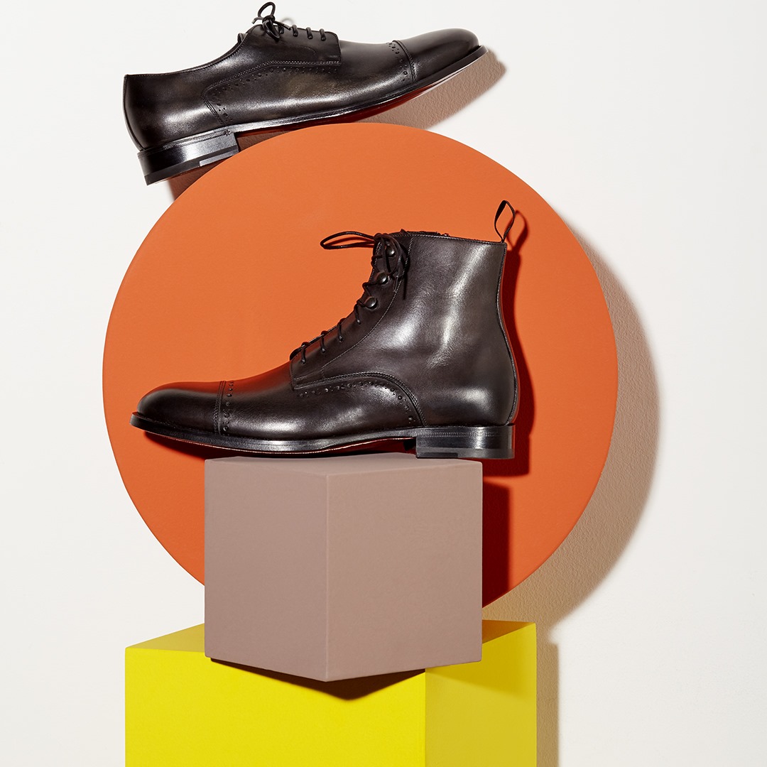 Contemporary elegance: Autumn derby shoes and ankle boots boasting perforated patterns and antiqued asphalt grey.