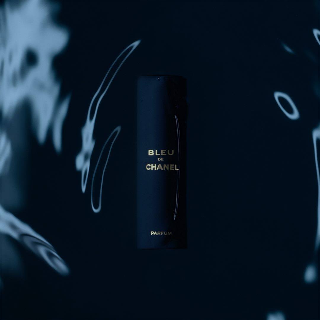 BLEU DE CHANEL Parfum. New Twist and Spray.