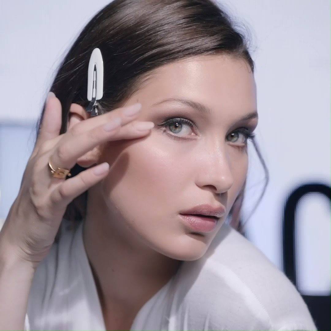 Get ready for a new GLOW story with the brand new Dior Backstage essentials! Introducing this season the new Dior Backstage Face & Body Glow and the Custom Eye Palette: as always, expert formulas, multi-use products and shades calibrated down to the last pigment for every skin tone, no exceptions!