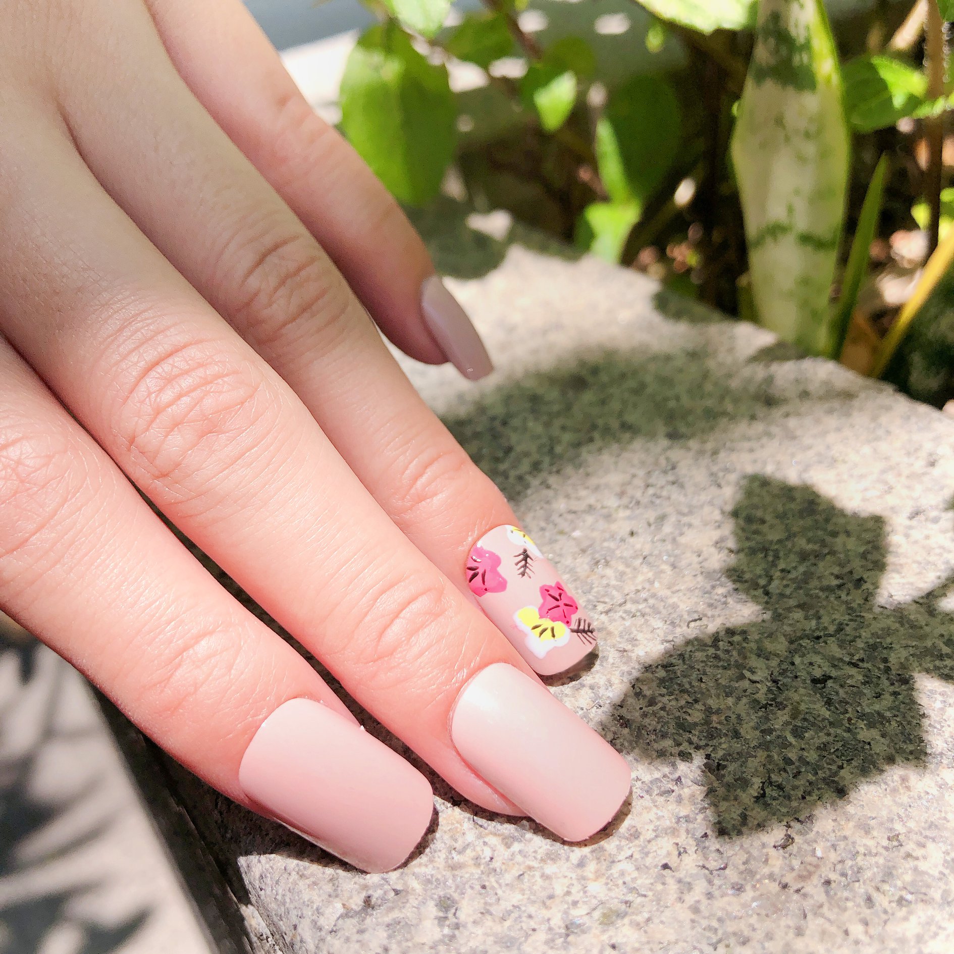 〈nailnail.creation〉 Beautiful nails are in bloom