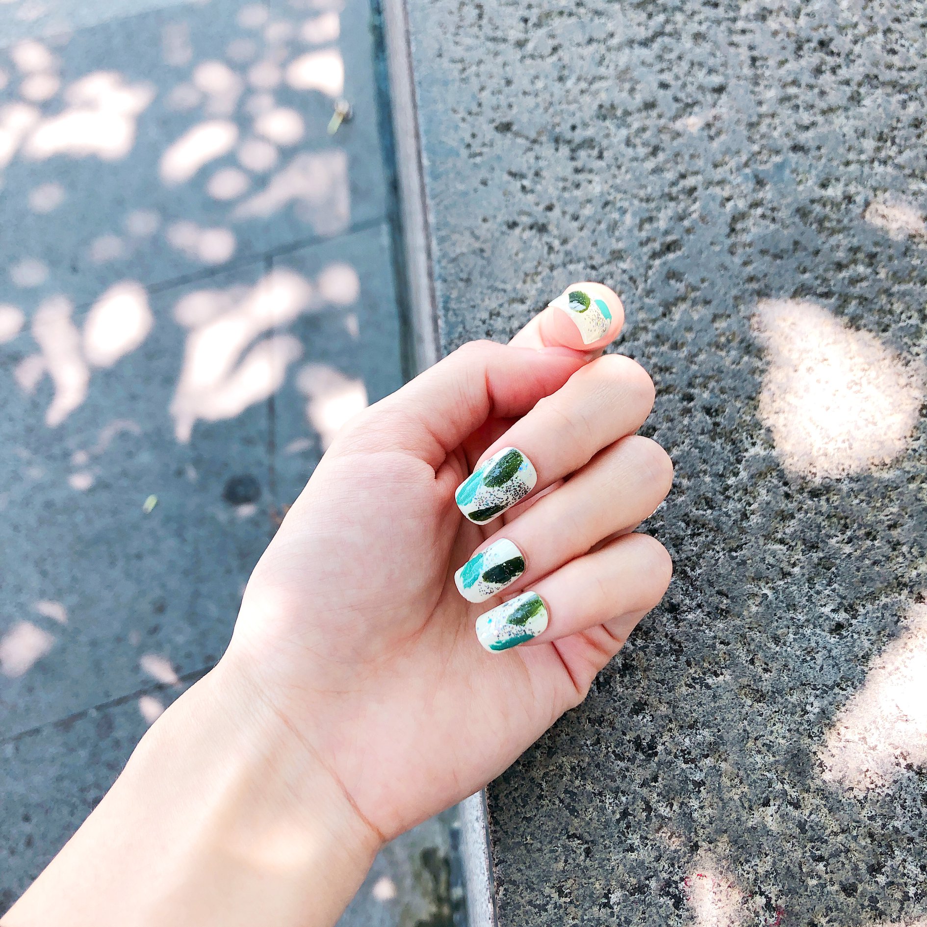 〈nailnail.creation〉 Add a little sparkle to your summer!