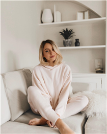 For those stay-at-home rainy days, Jack Wills has the loungewear sets to look matching and minimalist in ☁️