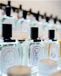 Out East this weekend? Celebrate the long weekend with a @diptyque candle from our Southampton pop-up. Yours with any purchase until July 7th.
