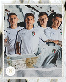 以全勝姿態晉身2020歐洲國家盃嘅意大利國家隊，將會著起呢件加入現代幾何圖騰嘅經典白戰衣出賽，展示真正實力爭取最佳成績！