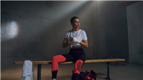 PUMA全新推出嘅訓練鞋Weave XT，喺設計上以拳擊手綁繃帶為靈感，跳出傳統運動鞋嘅框框，突顯時尚感覺！
