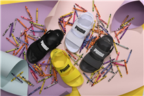 想喺嚟緊雨季嘅穿搭中加入時尚感覺？PUMA最新推出嘅PUMA Leadcat YLM Lite絕對係你嘅選擇！不同配色加上由輕巧嘅塑膠物料整造而成，on-trend之餘仲為你雙腳帶嚟清涼自在舒適感。