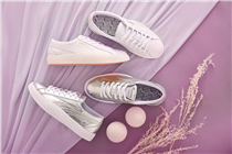 PUMA最新推出嘅Love系列運動鞋，設計靈感源自網球運動，透過簡約設計同流暢線條，令你輕鬆搭配不同時尚造型，展示新世代獨立而有個性嘅一面！