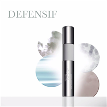 【Defensif 101】 Blending one drop of this unique time-saving booster from ReVive Skincare — night and day — with your moisturiser elevates skin’s defence against environmental stressors while a Bio-Renewal Protein helps to renew skin