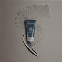 【Omorovicza, #MaskwithMoor】 During the scorching summer days, taking proper care of our scalp is just as important as skin and body care. Omorovicza’s Revitalizing Scalp Mask harnesses the transformative power of Hungarian Moor mud, which helps draw out impurities and revitalize the scalp. Use as a pre-shampoo treatment to achieve healthier hair and scalp. ...