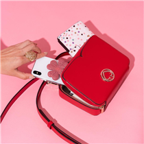 Hold it with one hand elegantly, or make it cross-body. Vanity mini top handle is finally launched!
