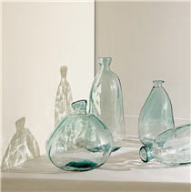 NEW IN | The glass used to create this collection of bottles is the result of melting together different types of glass that have been already used. Find out more about our latest sustainable products at #zarahome.com #joinlife