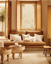 HIGH SUMMER | Let the freshness of natural elements and the warmth of neutral colors fill your house this summer. 