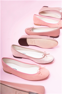 讓這粉紅色的Repetto芭蕾舞鞋溫暖你心，打造屬於自己的浪漫時刻。