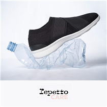 【Made from recycled fibers】 用回收物料製造的環保運動鞋