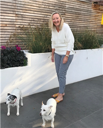 Assistant, Veronica wears our Rylie Jumper and Tyna Gingham Trousers, “This monochrome look is perfect now there’s a chill in the air and I love how it takes minimal styling to make an impact. My dogs, Daisy and Hattie approve too!" ⠀⠀⠀⠀⠀⠀⠀⠀⠀