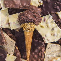 Venchi 的巧克力Gelato 採用優質的可可豆作為原料🍫，冰涼幼滑的Gelato 伴隨香濃醇厚的巧克力香氣✨，令人難而忘懷的感官體驗🍦。