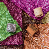 Venchi 全新松露巧克力系列✨，幼滑的巧克力配上不同天然材料🌱，包括香脆的可可碎及紅莓碎；IGP 認證的皮埃蒙特榛子；微烤過的鹽味開心果、杏仁等。快來尋找屬於你的口味吧🍫!