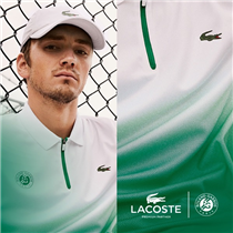 Discover the Lacoste X ROLAND-GARROS collection. 