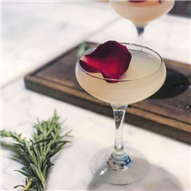 Rose Petal, Valentine’s Cocktail by Ciao Chow, to spark the romance on Valentine’s Day… available from 11th to 14th Feb.