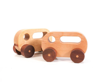 Wooden Push Along Oval Cars are now available online ✌🏻.