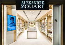 Alexandre Zouari proudly presents its BRAND NEW IMAGE boutique at ifc mall in Central, Hong Kong! With a luxury touch of gold plated color structure & white marble back wall, it provides a fashionable & chic environment for your shopping